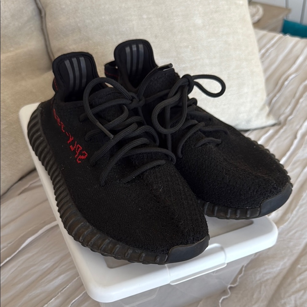 Adidas Yeezy Boost 350 V2 'Bred'